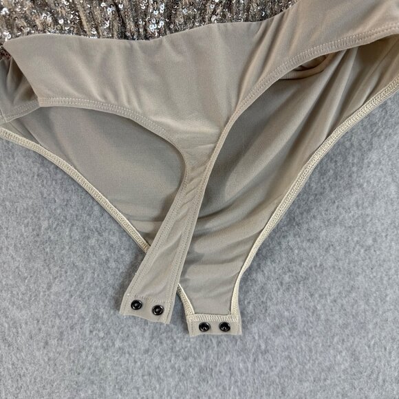 Express Womens Gold Silver Sequin Body Suit V-Neck Short Sleeve Date Size Medium - Picture 10 of 16